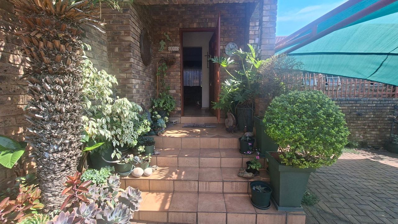 Photo 2 of 31