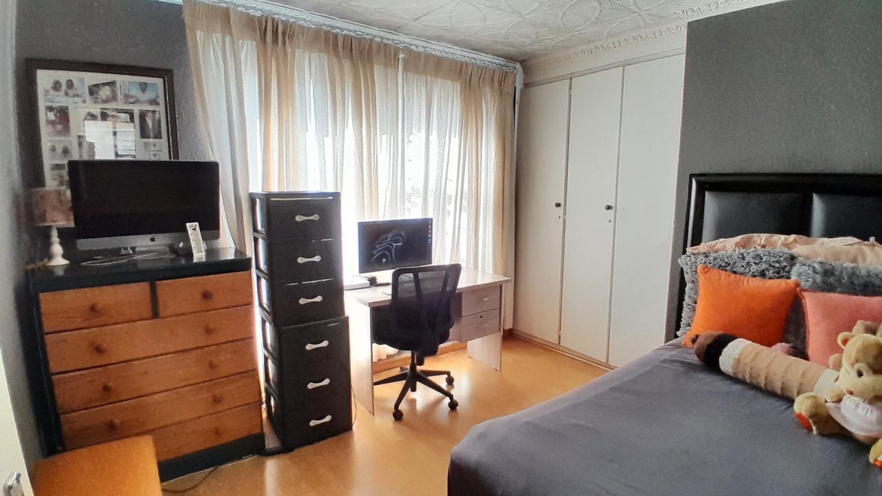 Photo 11 of 21