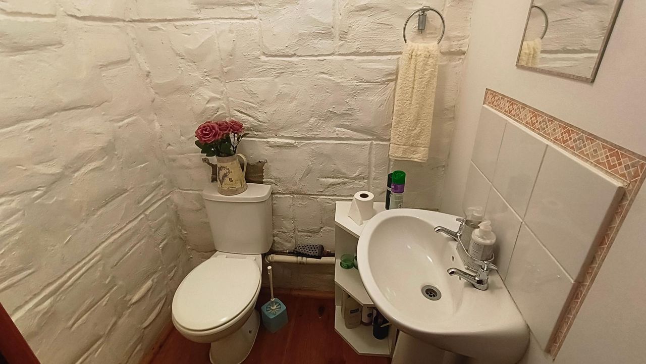 Photo 29 of 49