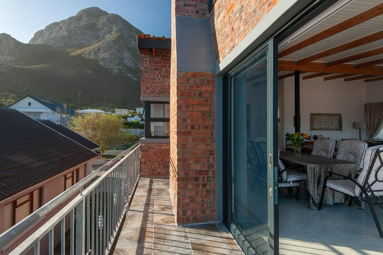 Photo of 2 Bedroom house to rent in Voelklip, Hermanus