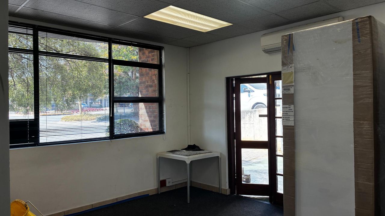 Photo of Commercial Property to let in Hoogland, Randburg
