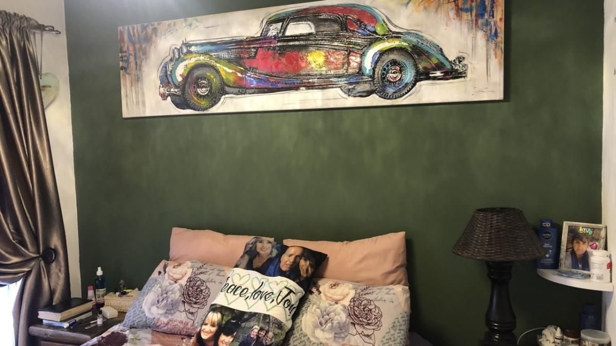 Photo 13 of 23