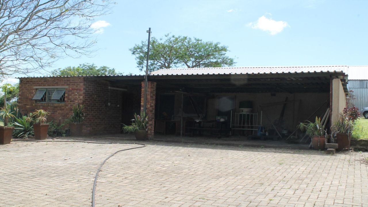 Photo 2 of 43