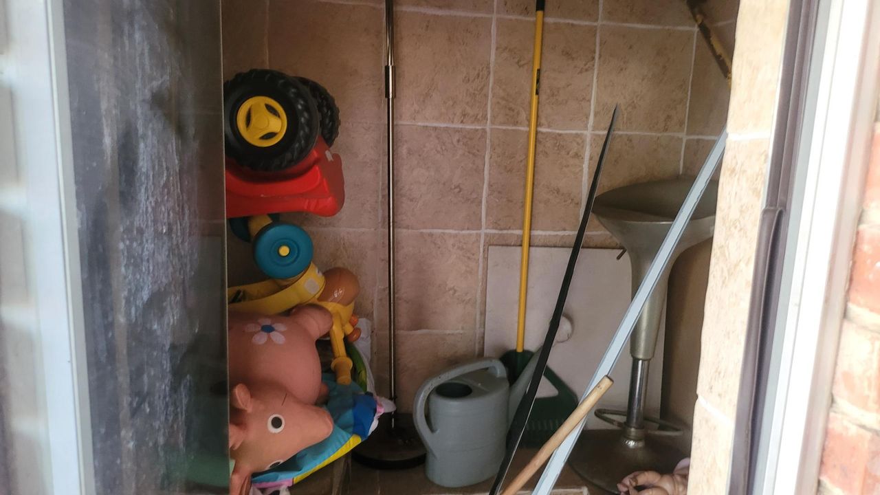 Photo 24 of 27