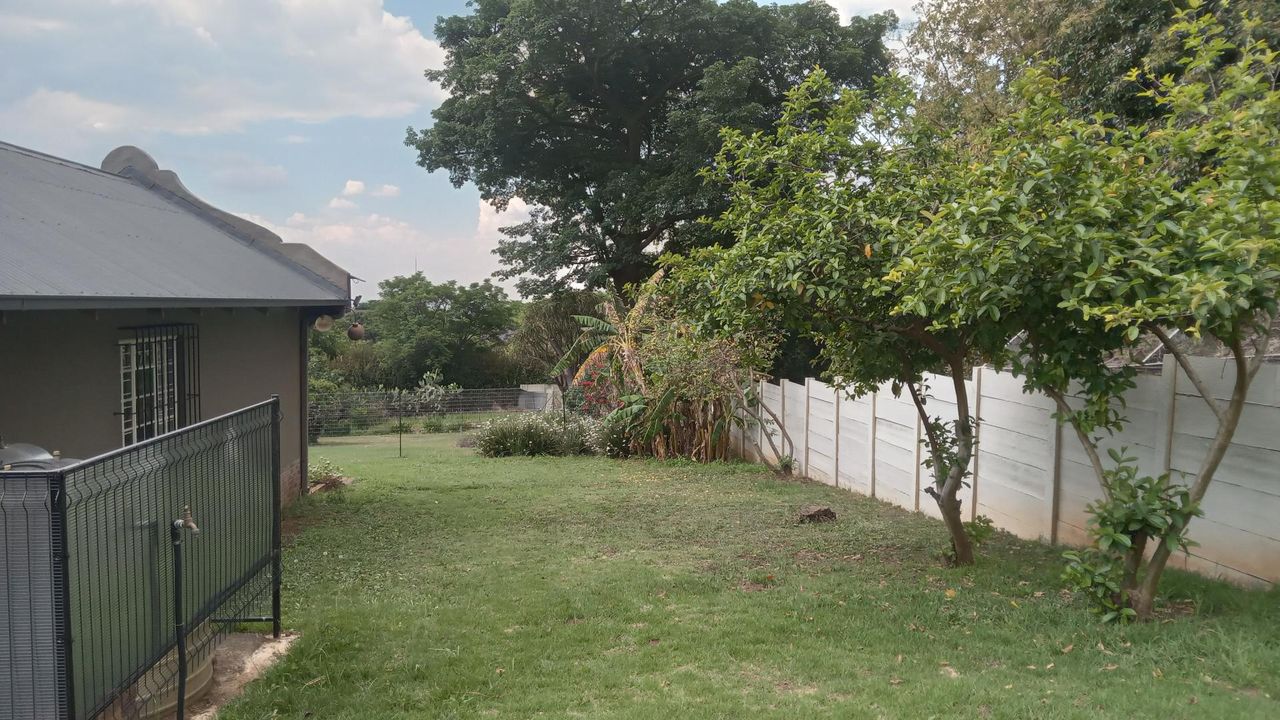 Photo 18 of 21