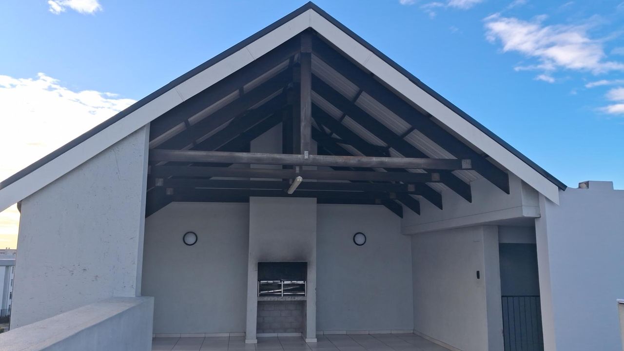Photo 12 of 15