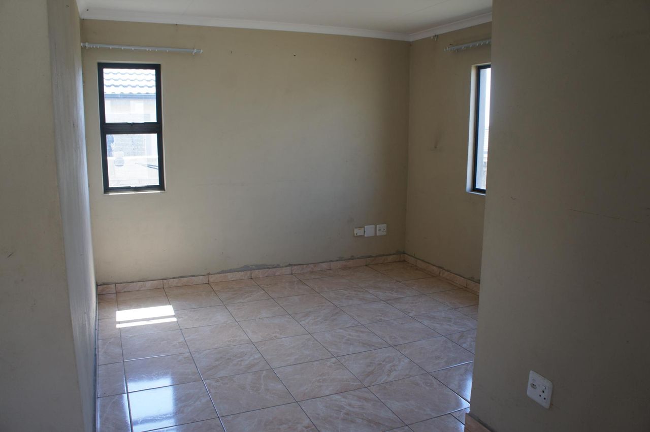 Photo 9 of 24