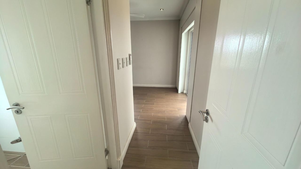 Photo 14 of 23