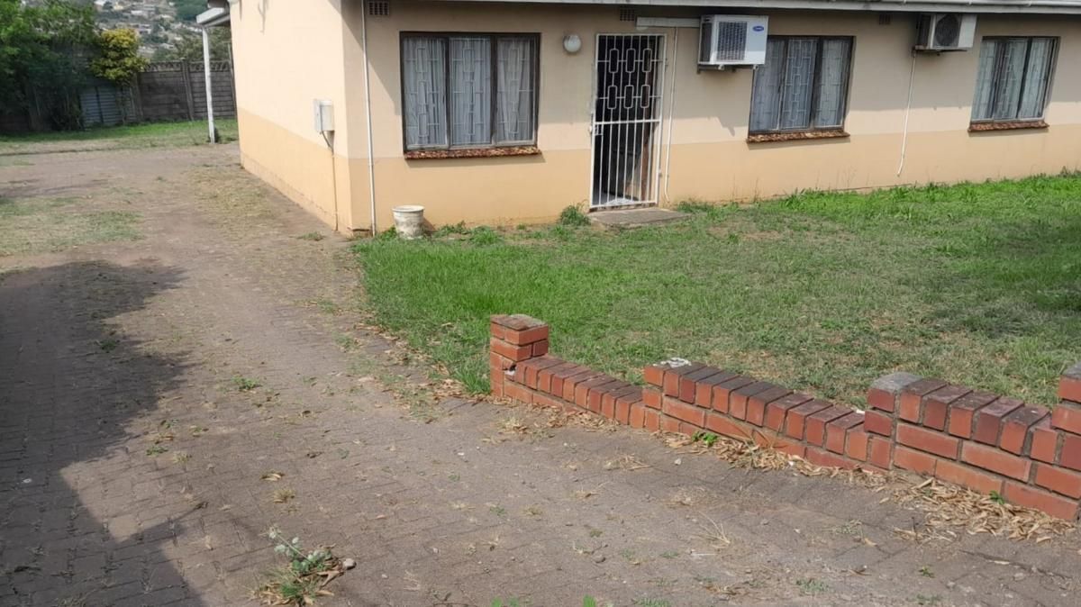 Photo 4 of 20