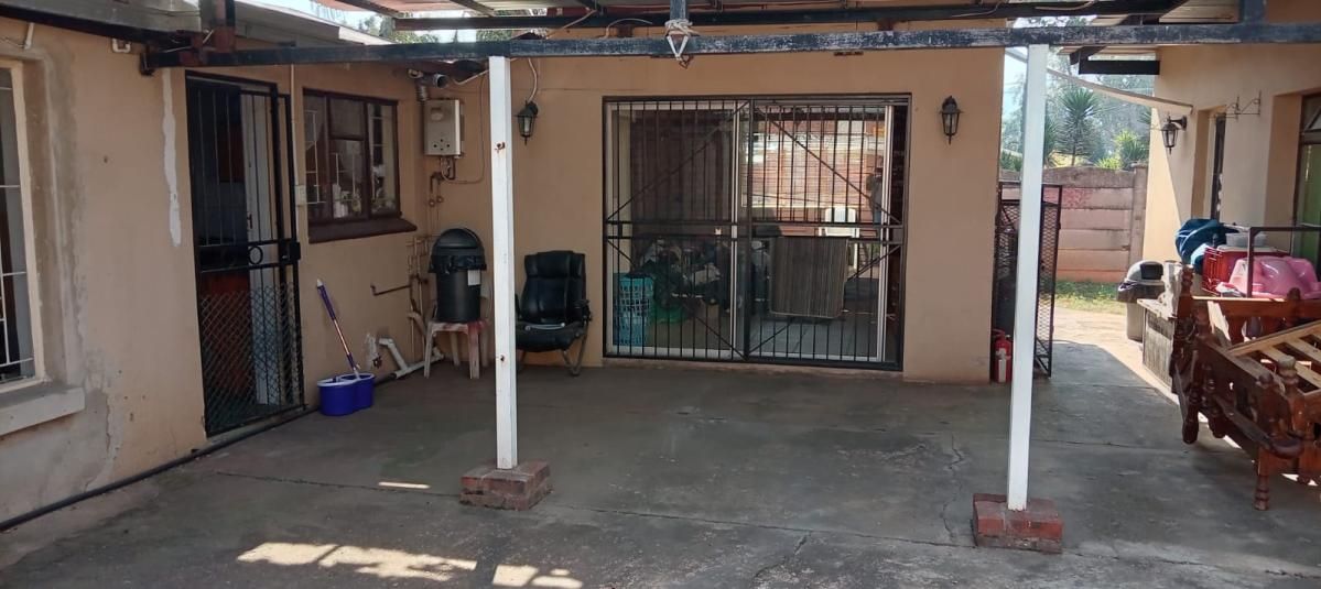 Photo of 5 Bedroom house for sale in Daspoort, Pretoria