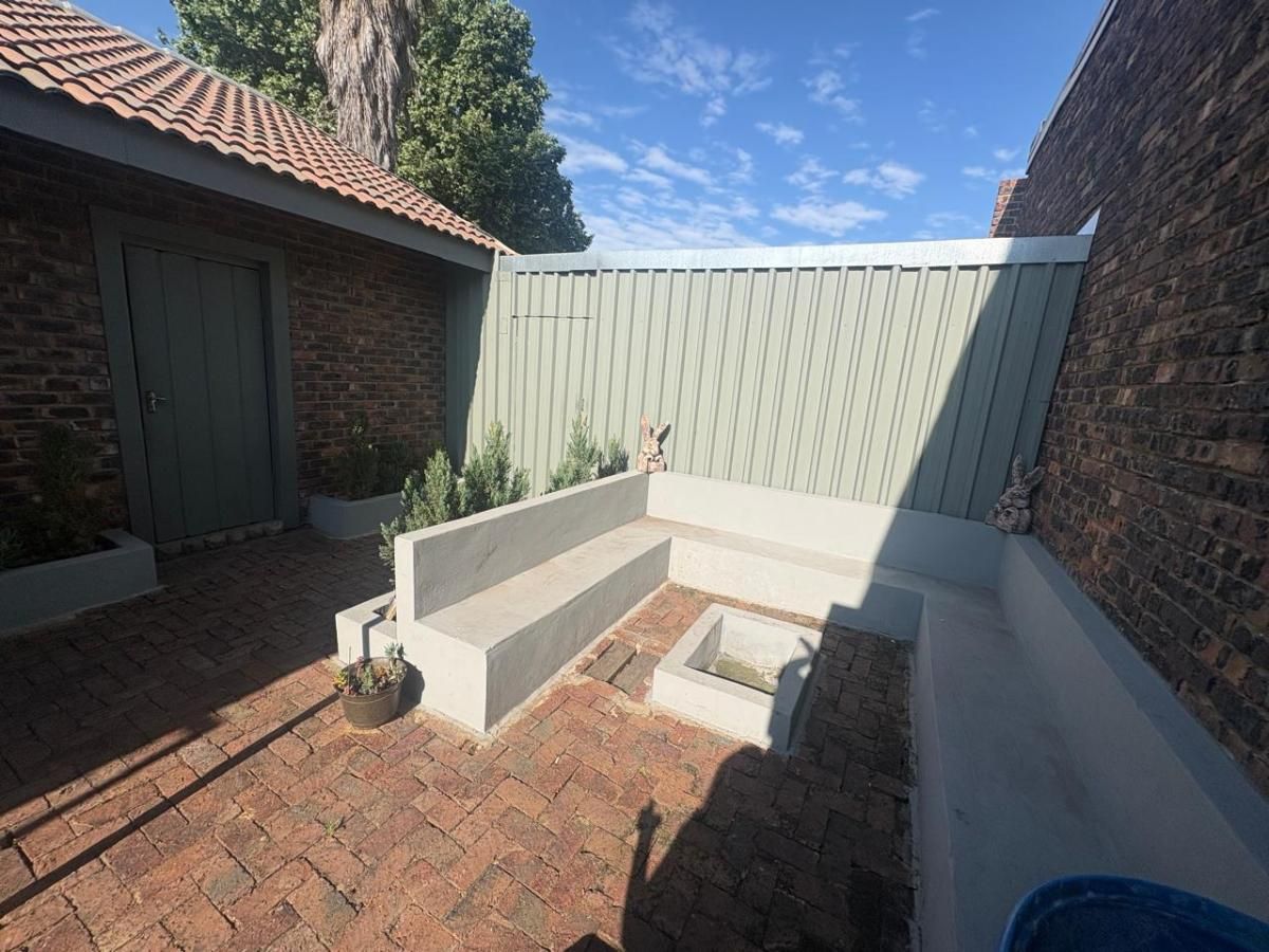 Photo 17 of 22