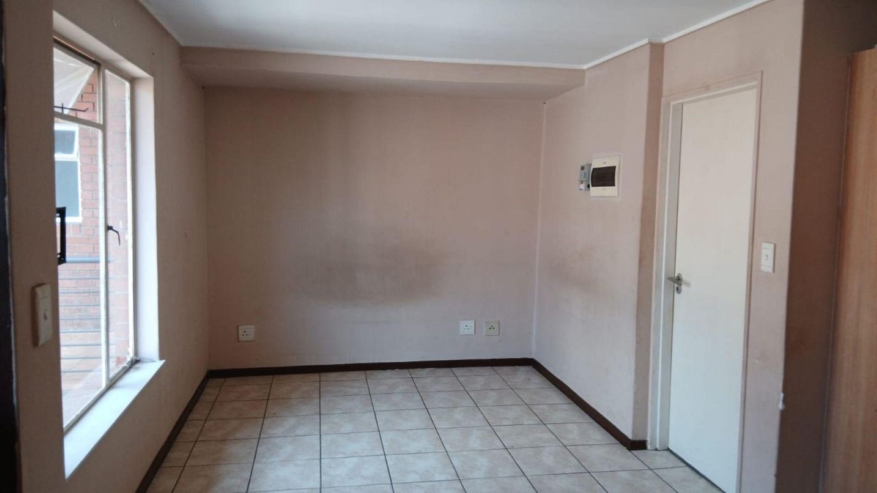 Photo 9 of 29