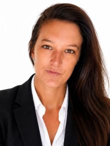 Elaine de Beer