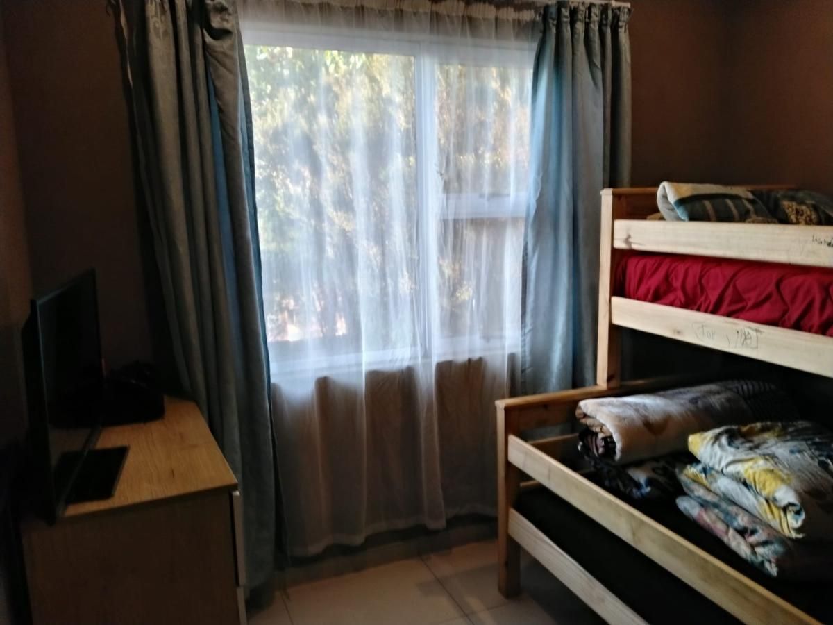 Photo 13 of 22