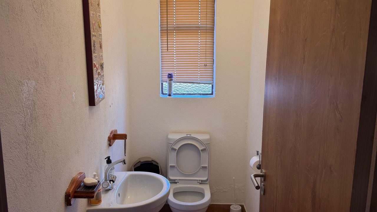 Photo 5 of 72