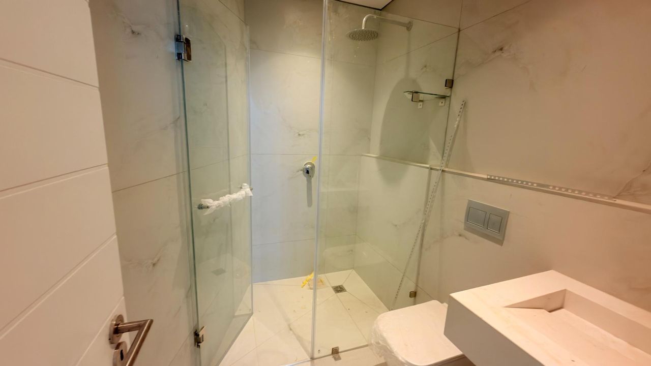 Photo 16 of 28