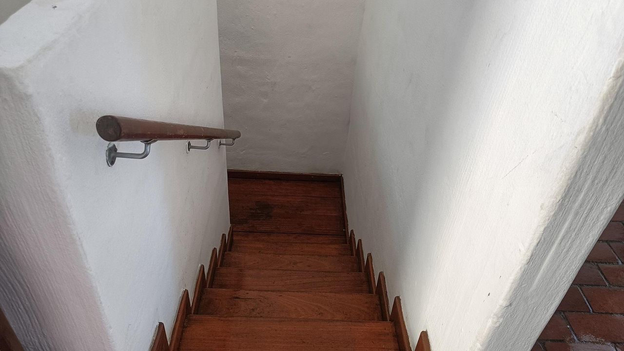 Photo 8 of 16