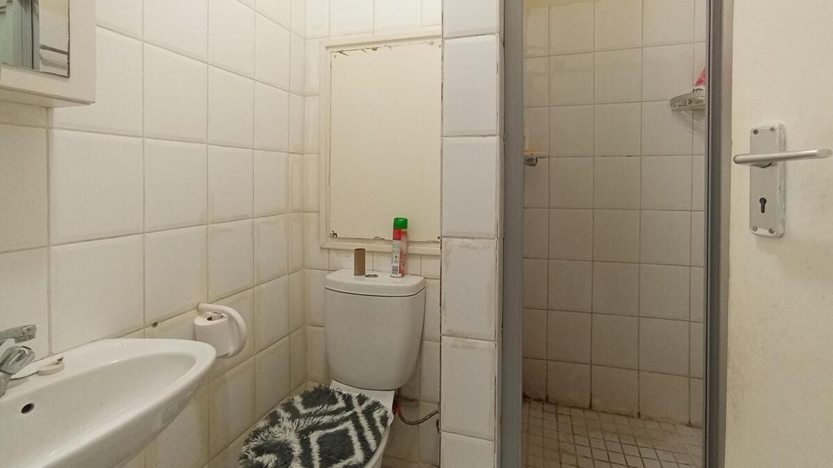 Photo 9 of 15
