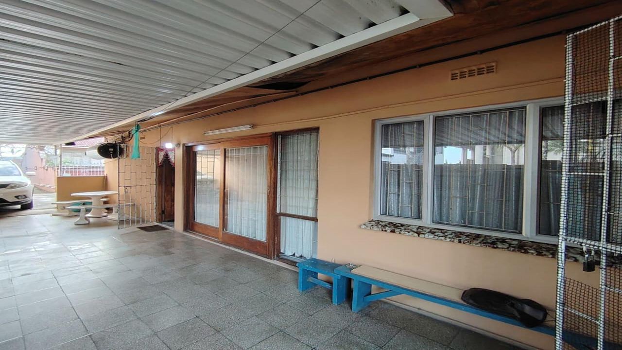 Photo 2 of 20