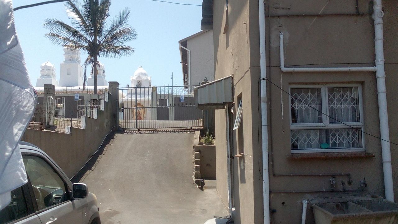 Photo 10 of 16