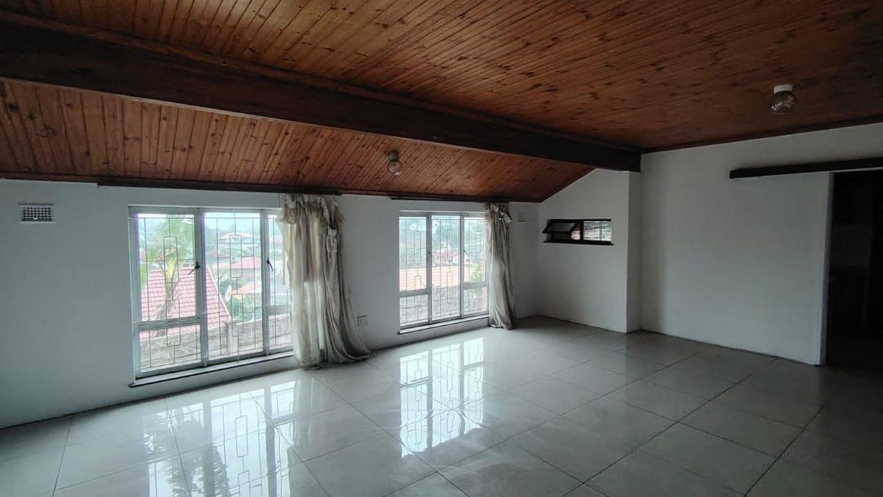 Photo 6 of 22