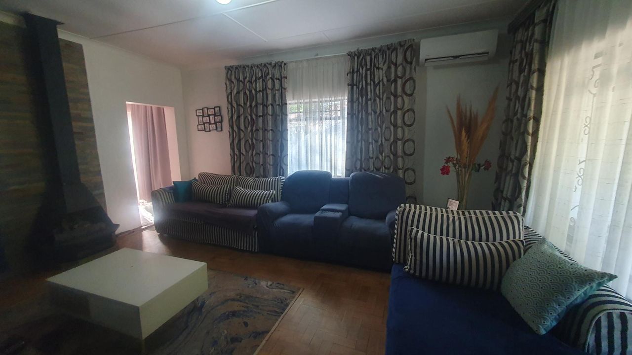 Photo 5 of 42
