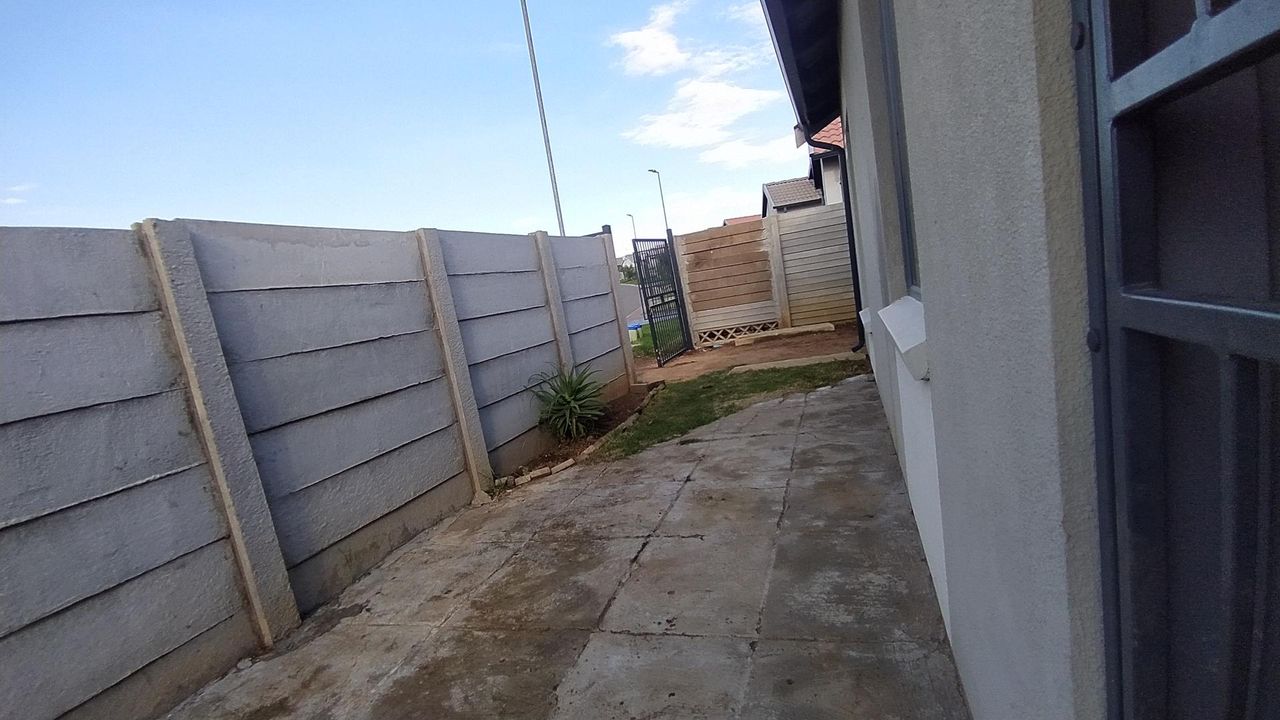 Photo 6 of 16