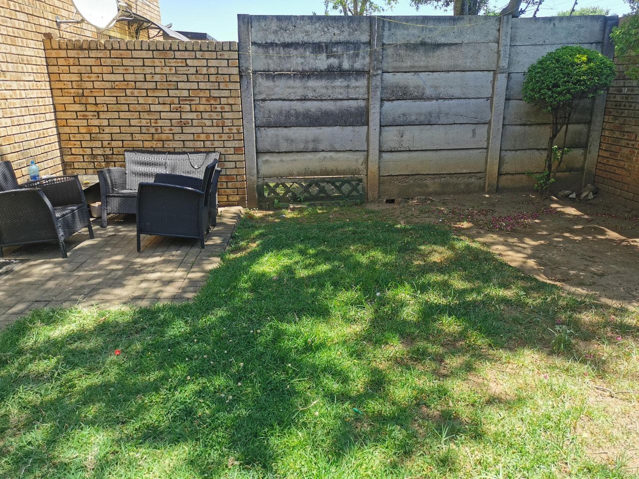 Photo 17 of 20