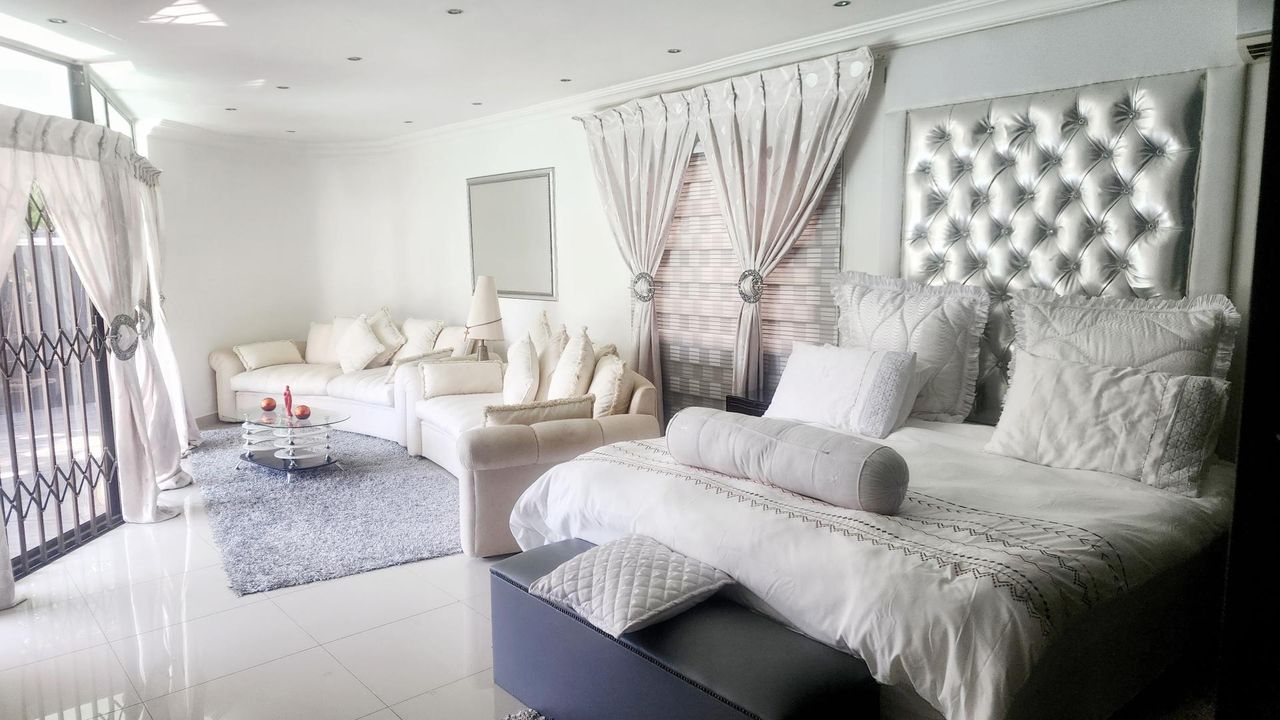 Photo 20 of 29