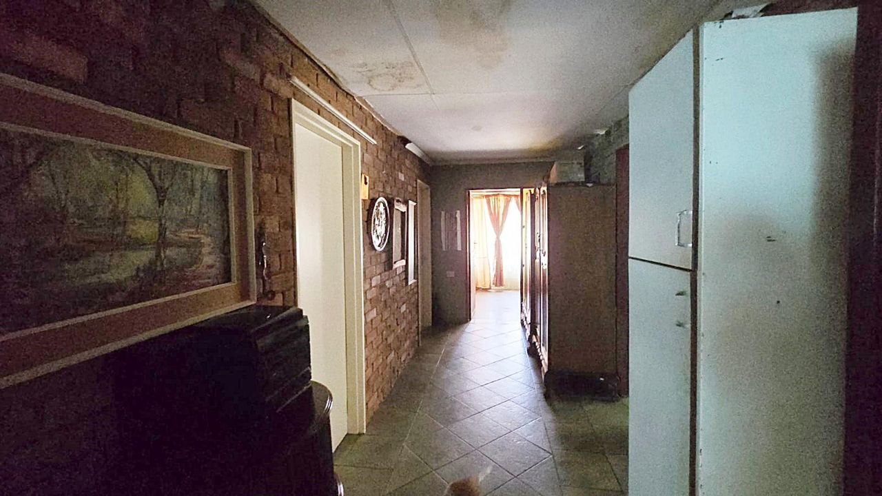 Photo 20 of 21
