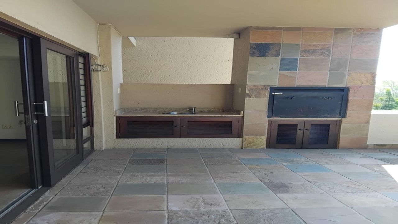 Photo 6 of 17