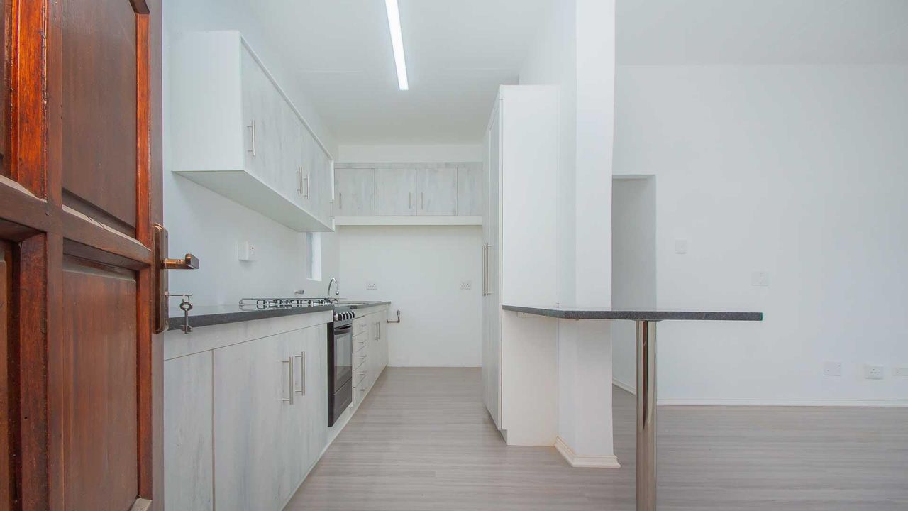 Photo 4 of 20