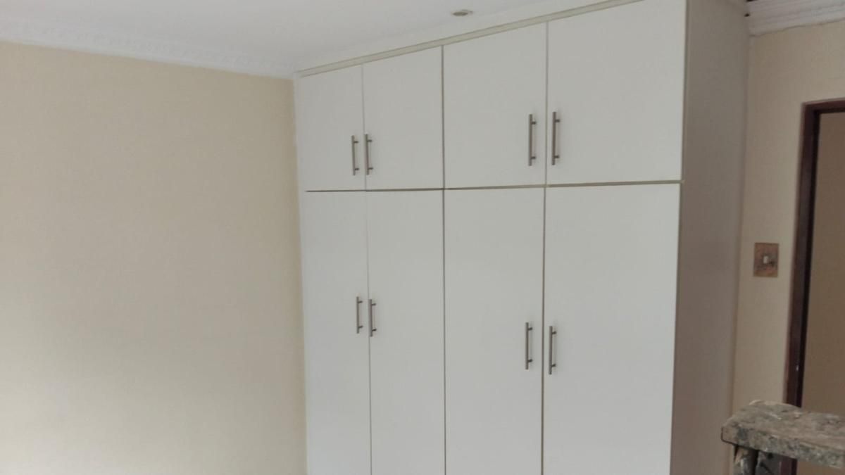 Photo 4 of 9