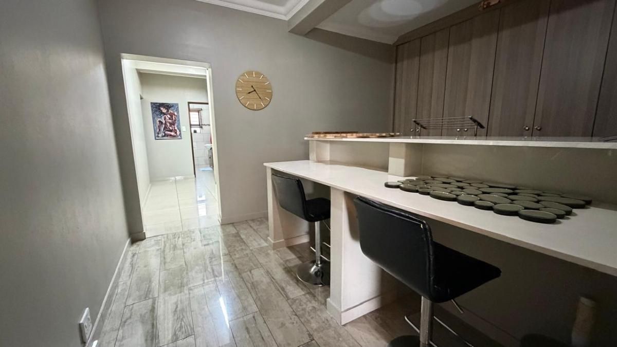 Photo of 6 Bedroom house for sale in Clubville, Middelburg
