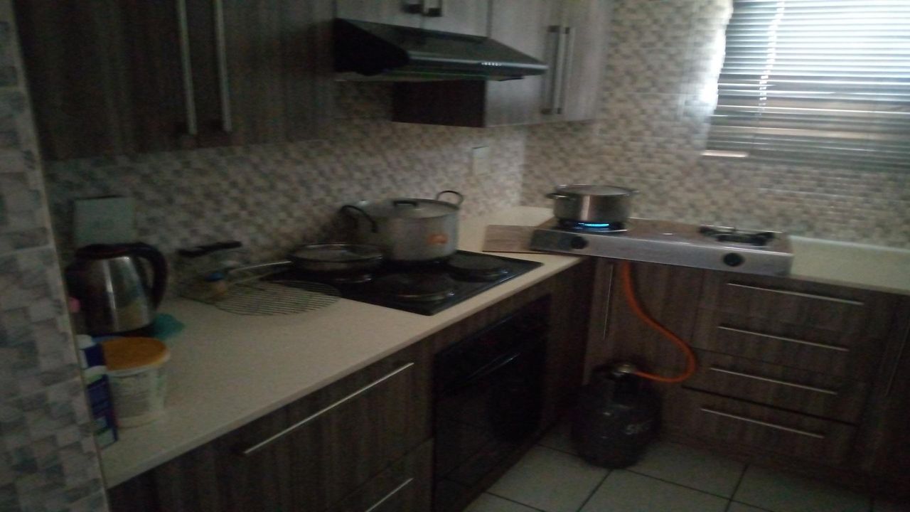 Photo 4 of 21