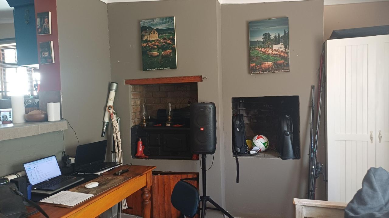 Photo 18 of 43