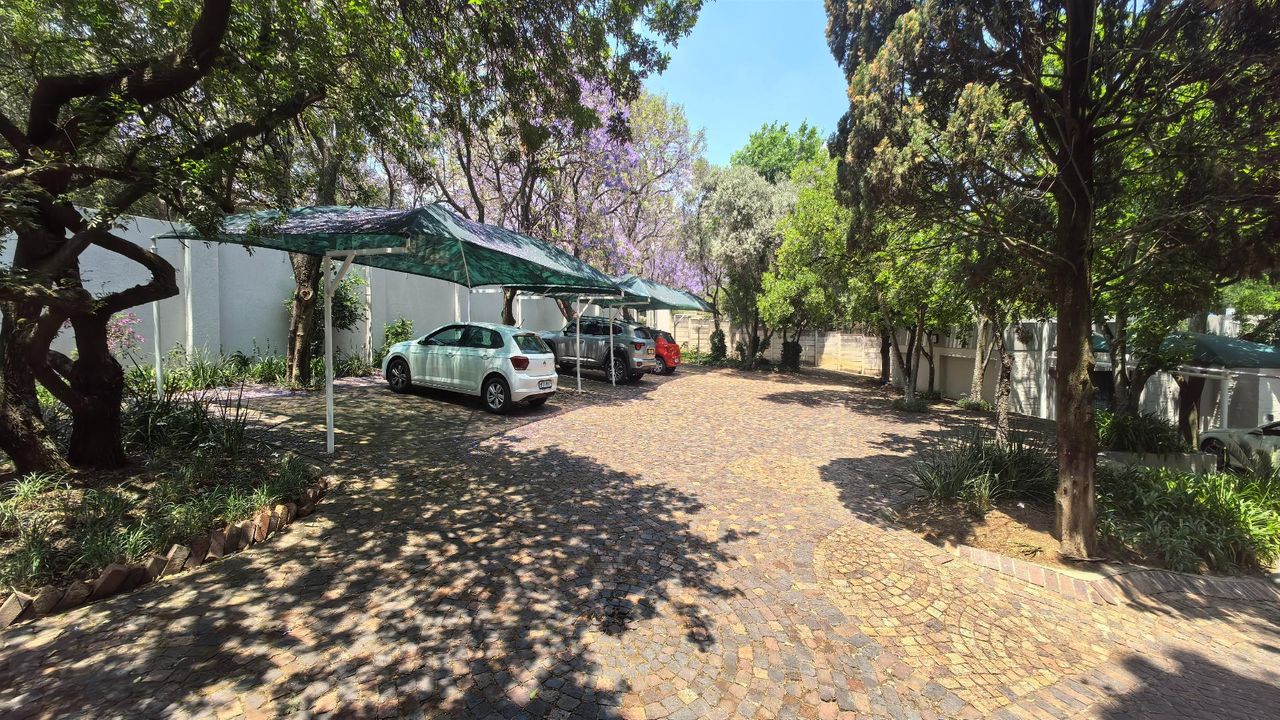 Photo 18 of 26
