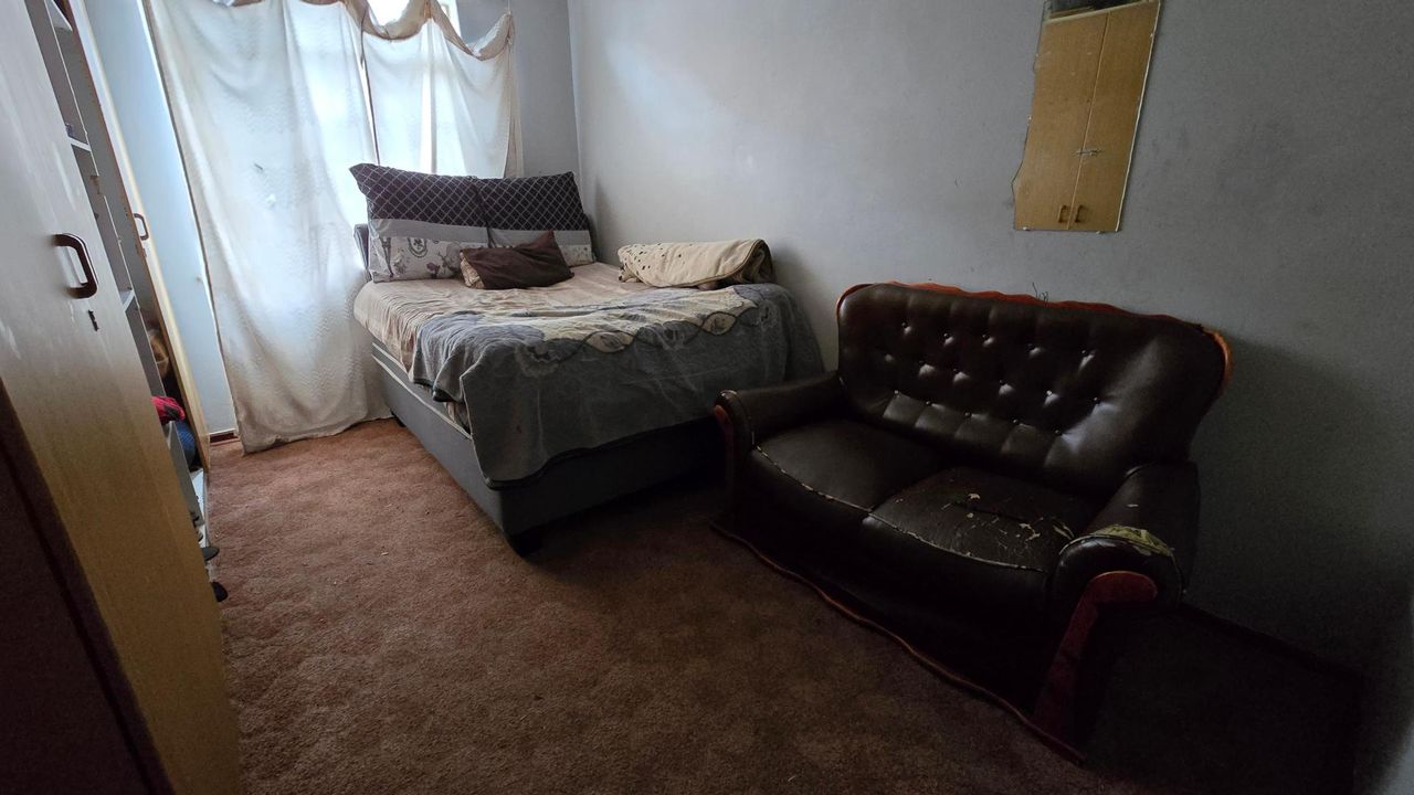 Photo 19 of 24