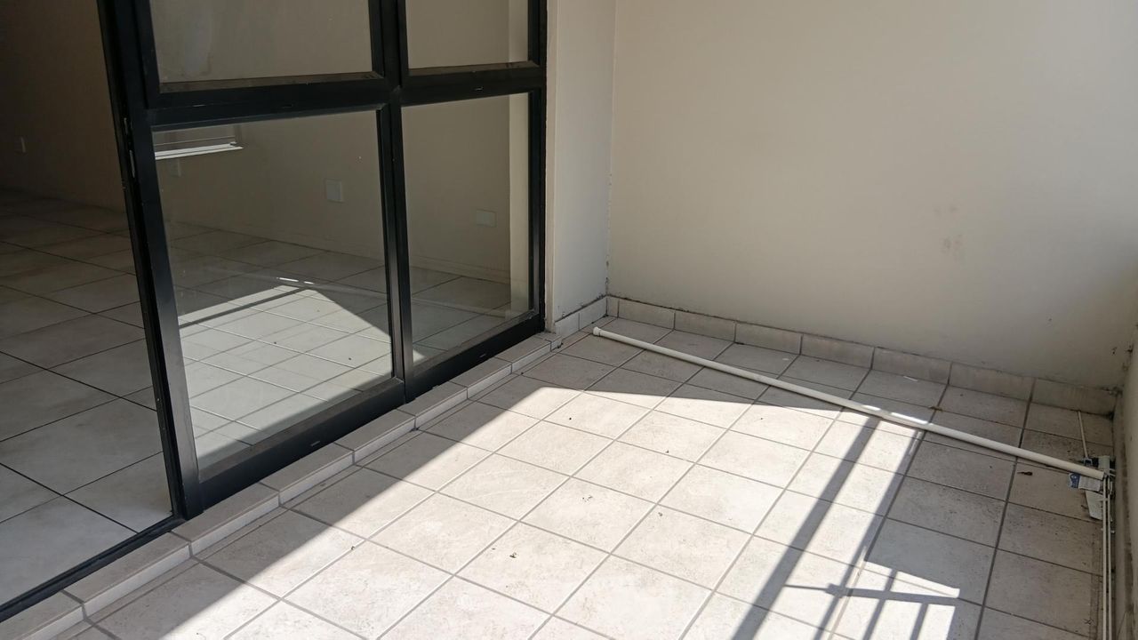 Photo 15 of 24