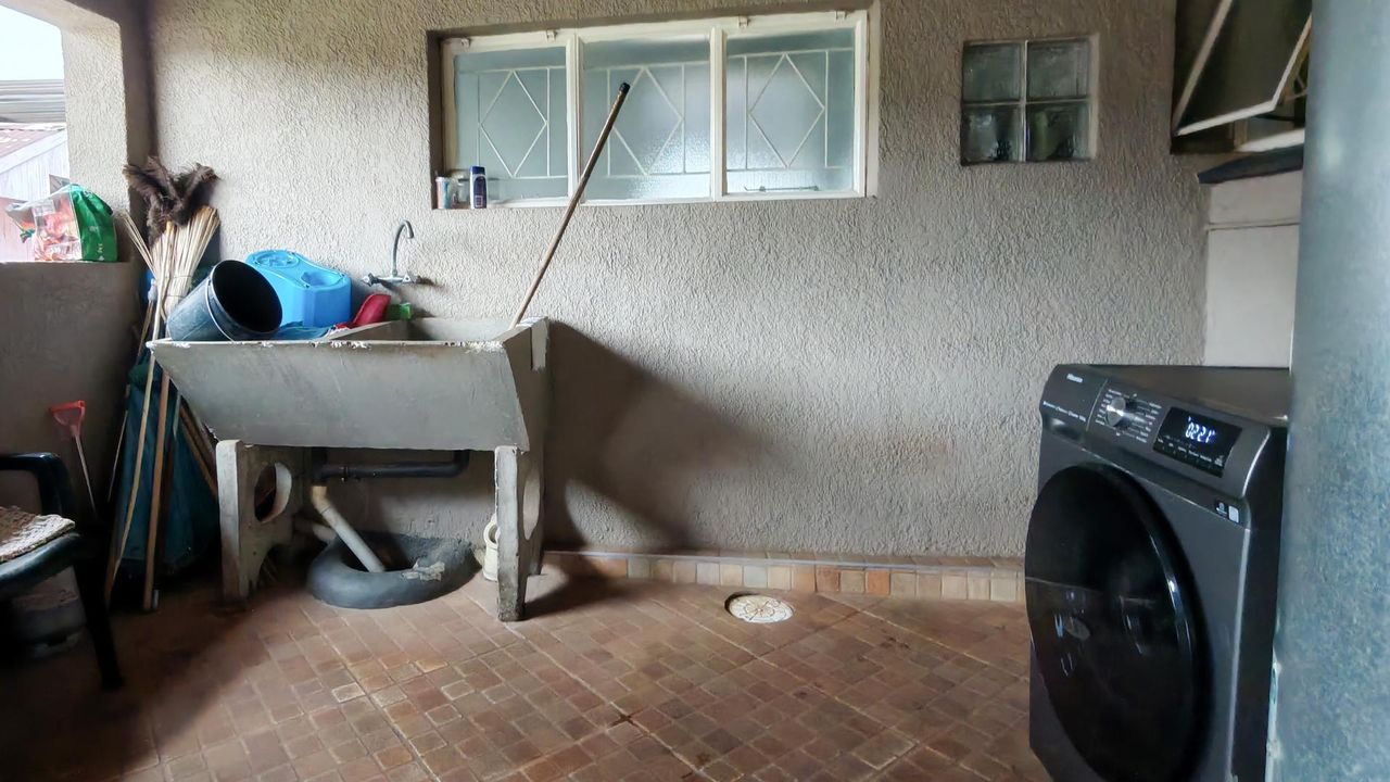 Photo 29 of 29