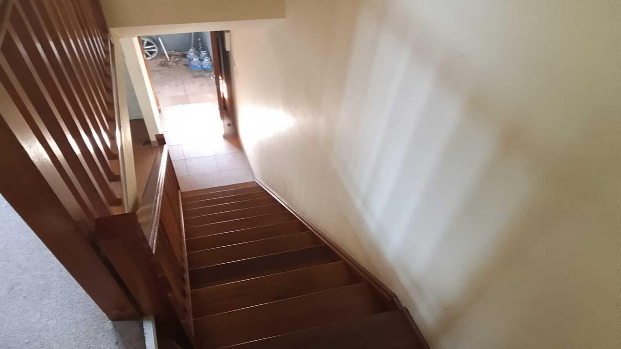 Photo 10 of 19