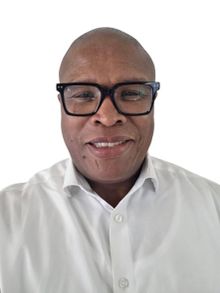 Mike Tshwelesa