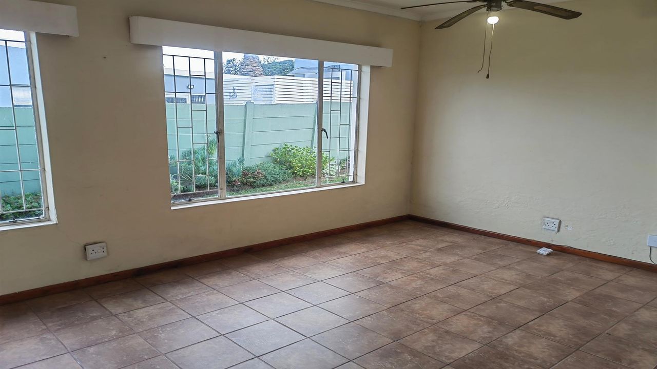 Photo 6 of 27