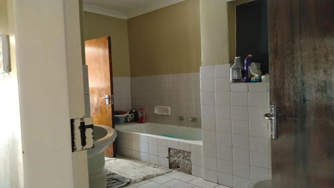 Photo 6 of 14