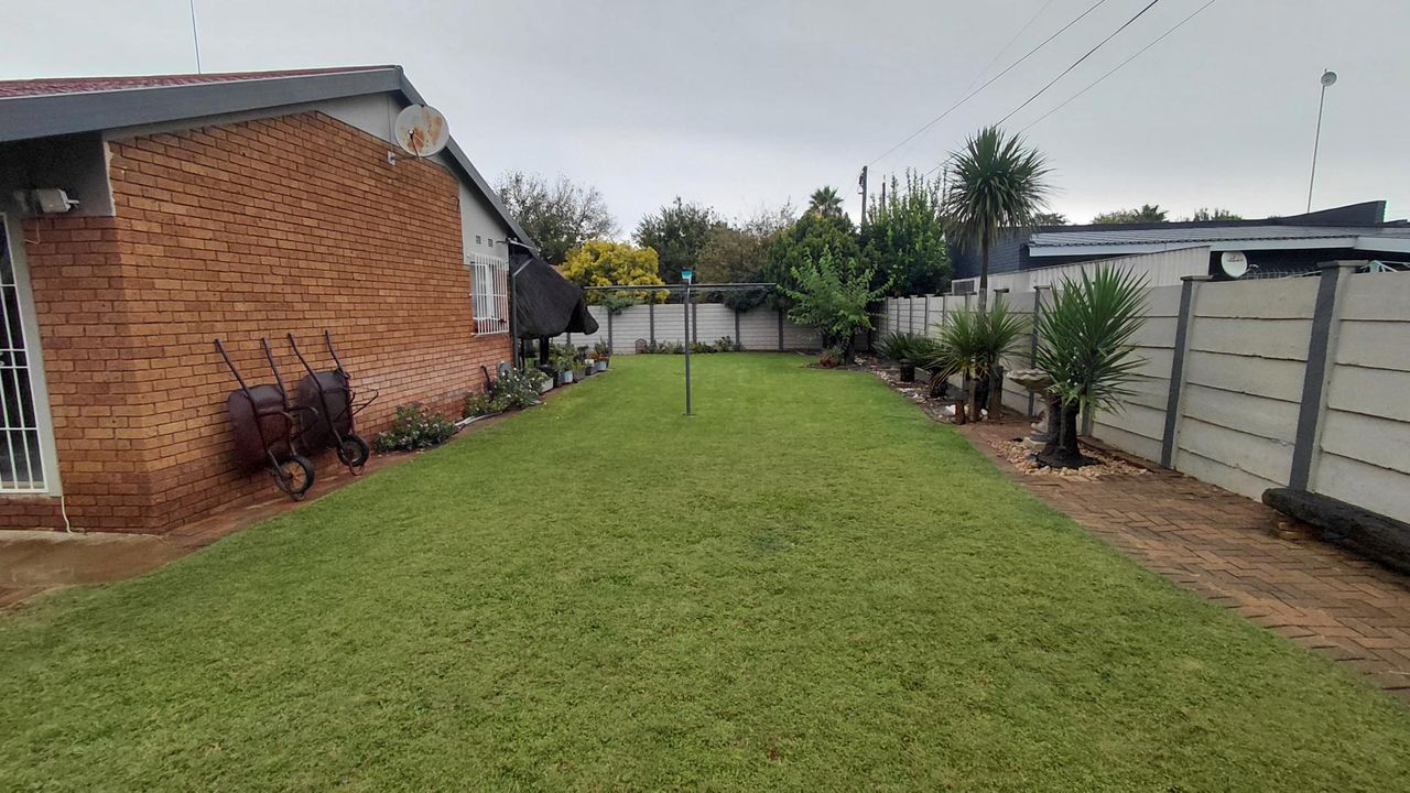 Photo 29 of 37