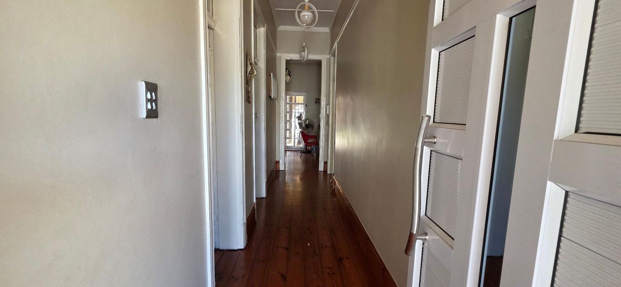 Photo 15 of 28