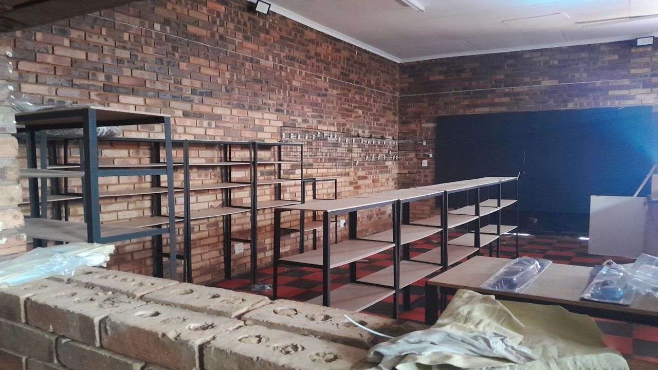 Photo 4 of 9