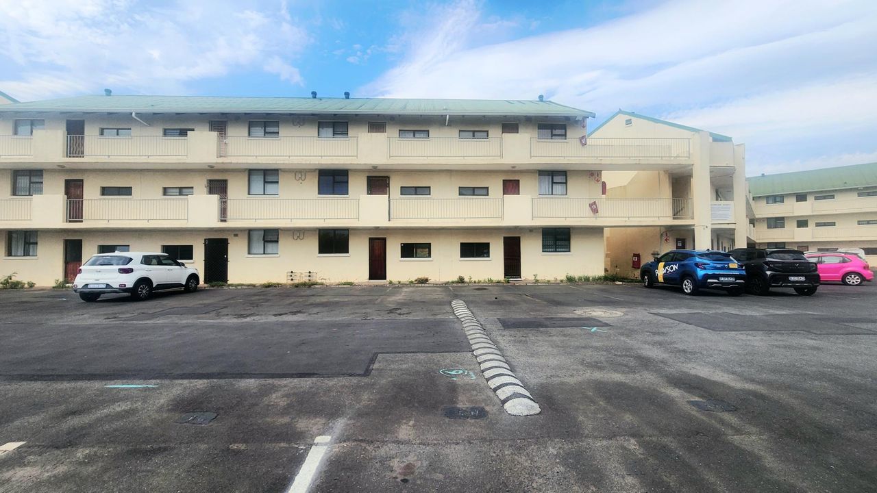 Photo 2 of 14