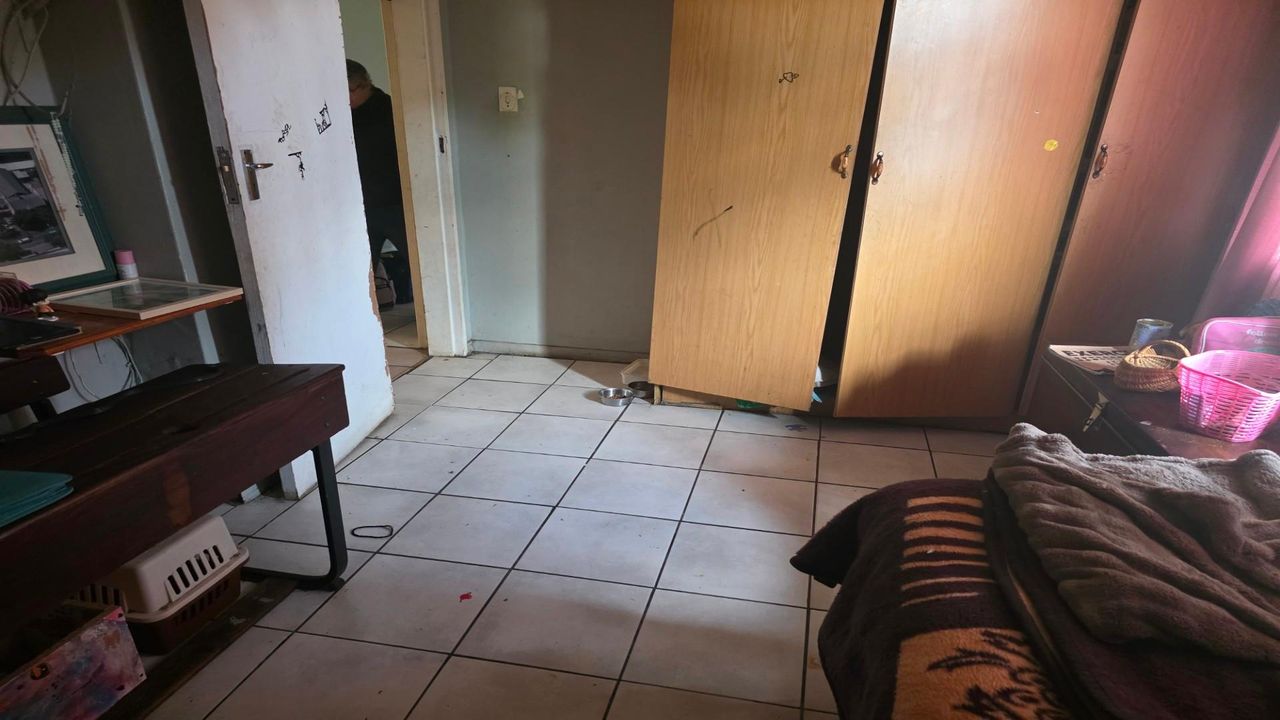 Photo 8 of 14