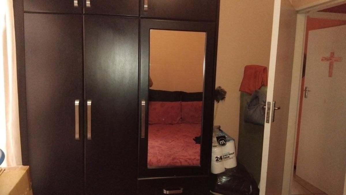 Photo 19 of 24